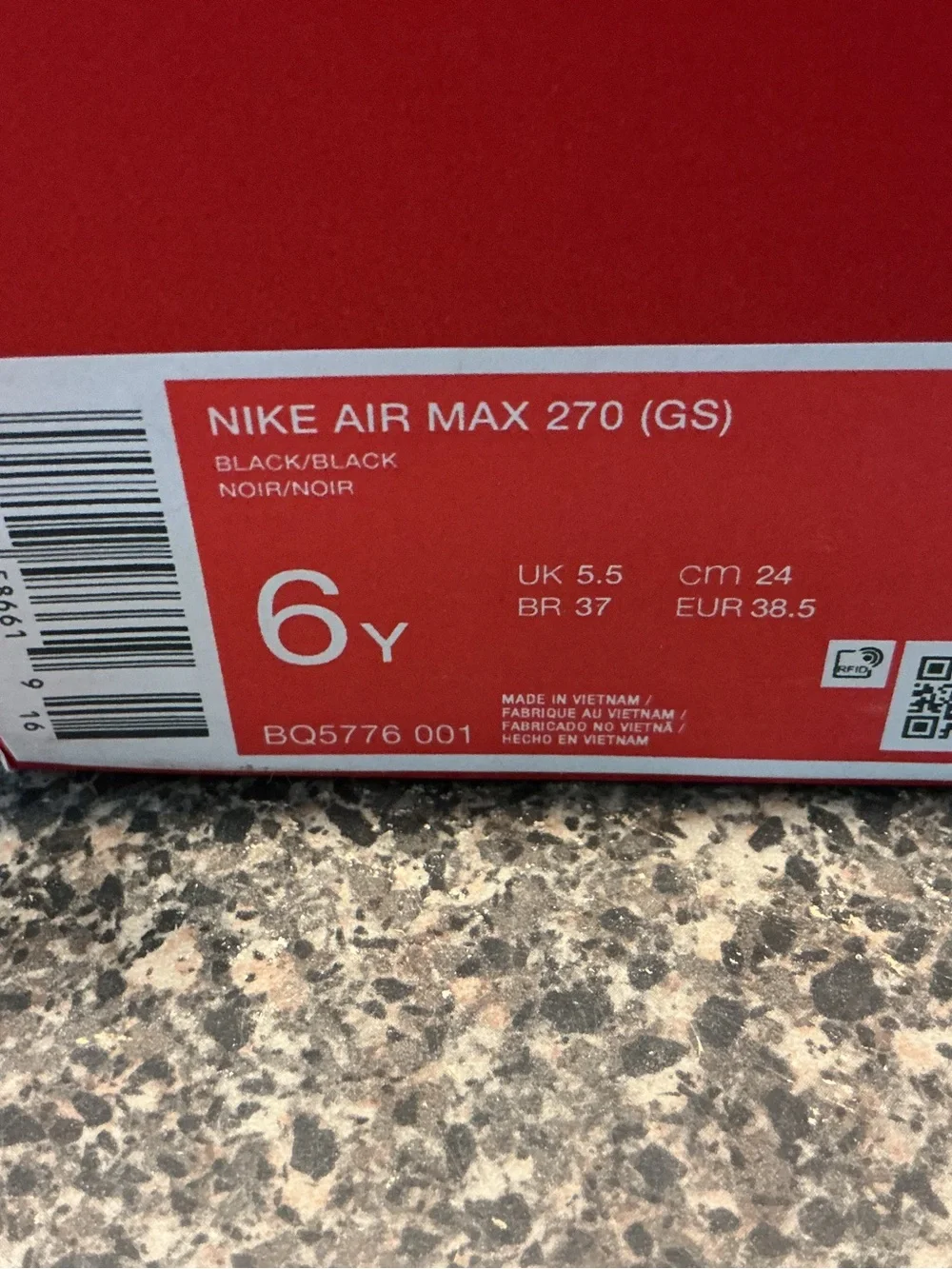Nike Air270 Max GS Triple Black Men's Sneakers unisex Youth 6 Women’s 7.5
